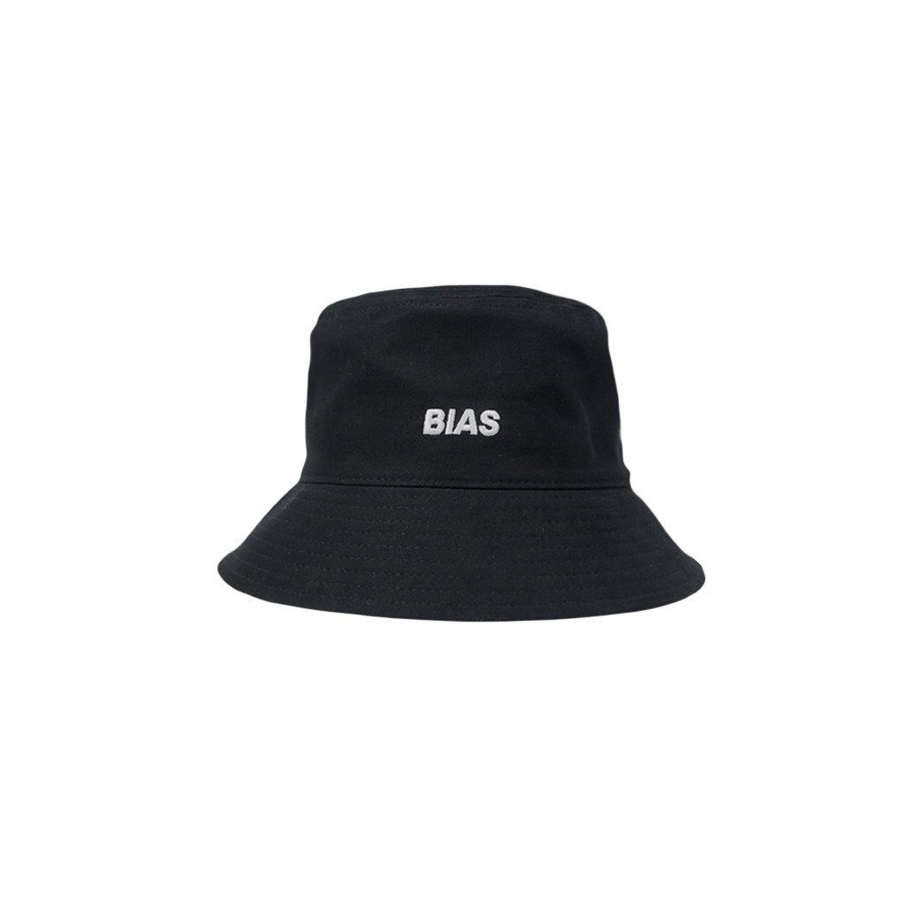 THE BIAS CLUB BUCKET HAT BLACK