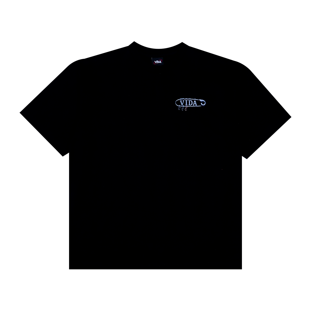 INFIVIDA IRON BROOCH OVERSIZED T-SHIRT BLACK