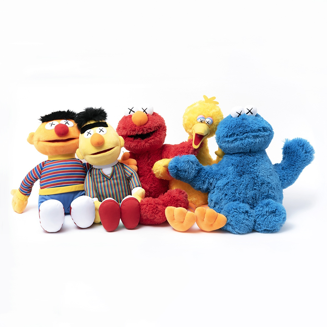 KAWS SESAME STREET PLUSH SET MULTI