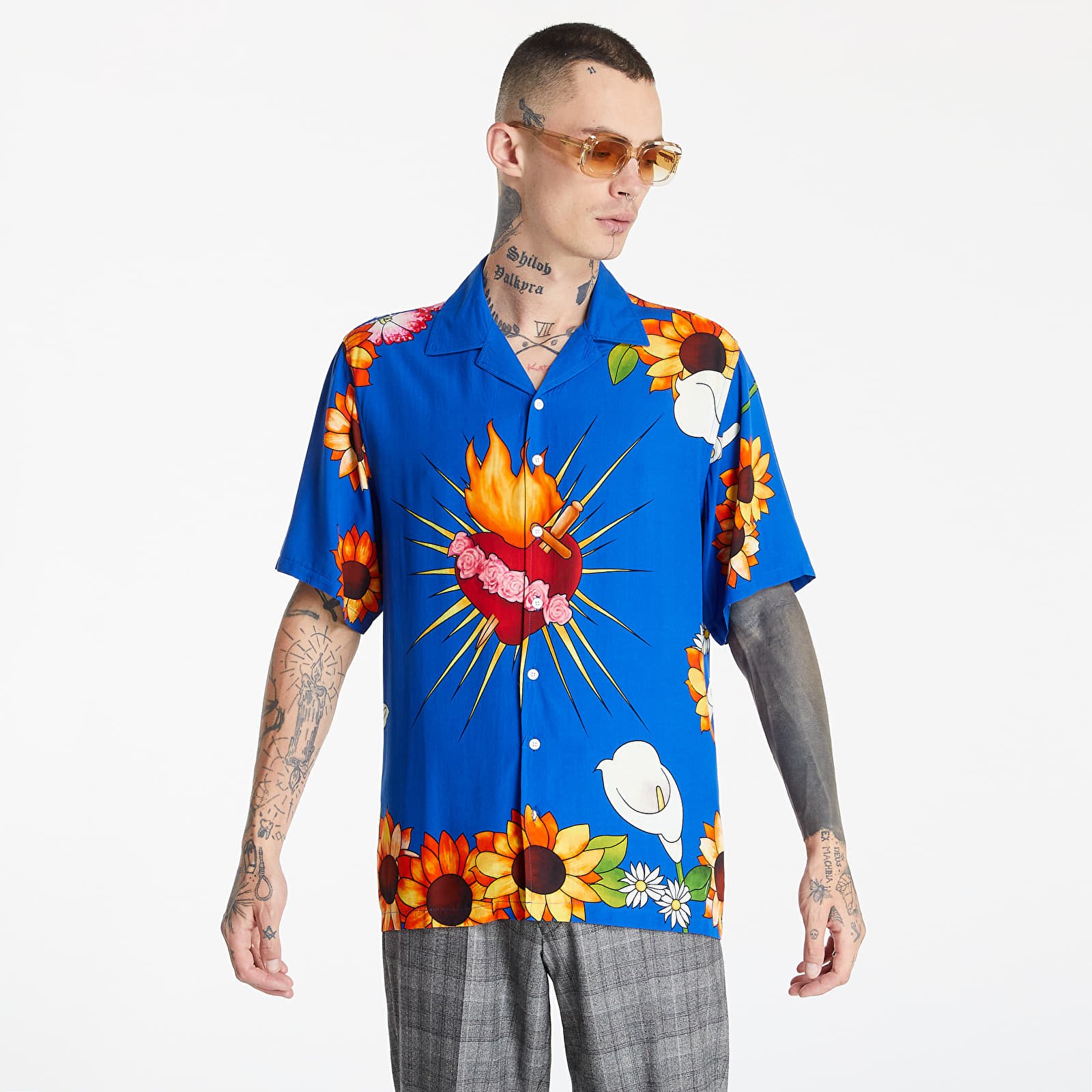 PLEASURES HEART BUTTON DOWN SHIRT BLUE
