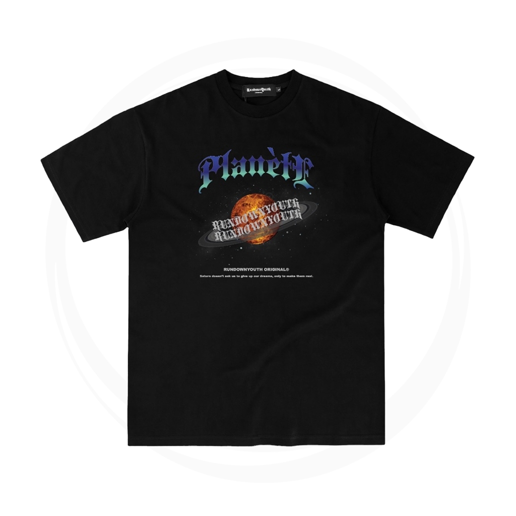 RUNDOWNYOUTH PLANETE LOGO 038 T-SHIRT BLACK