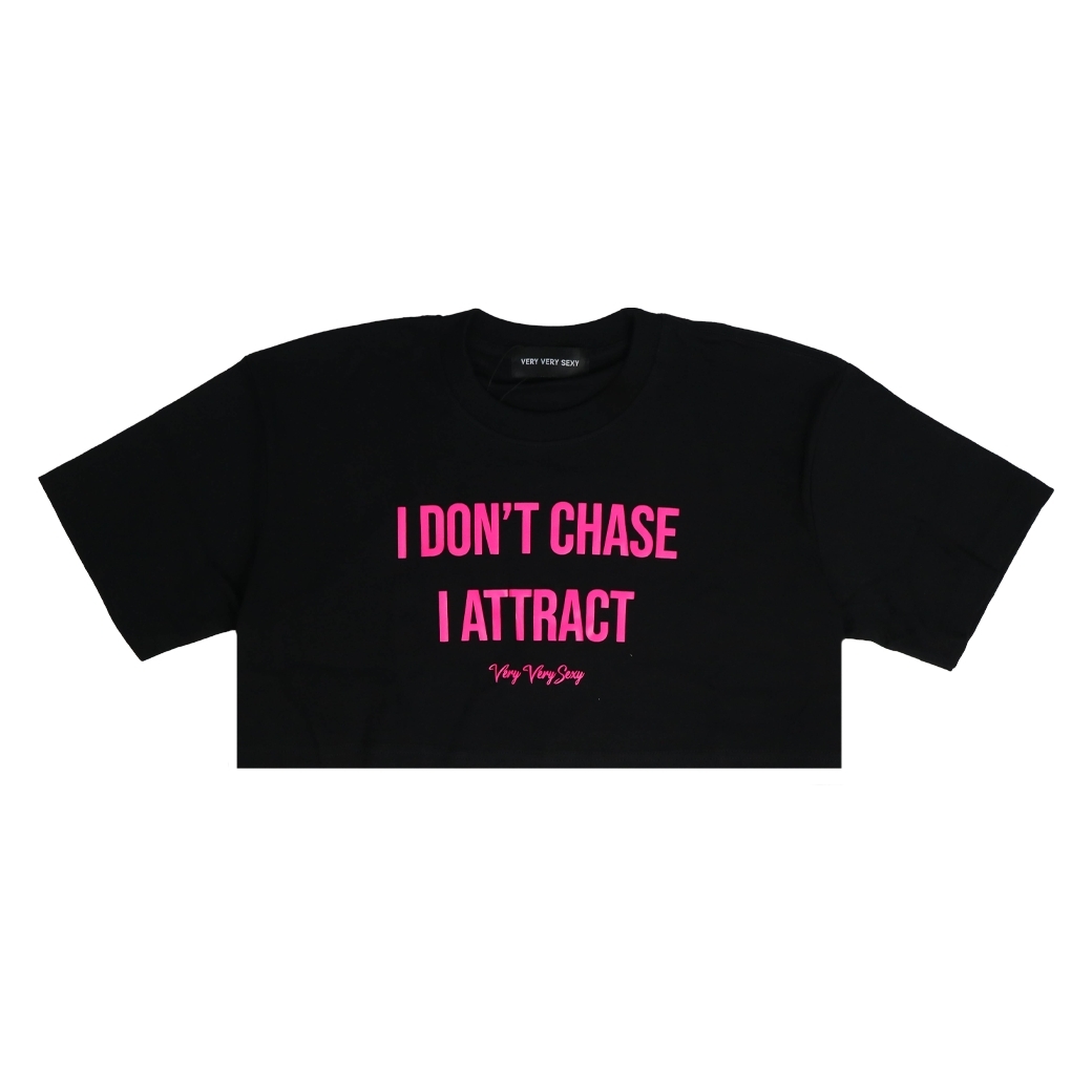 VERY VERY SEXY I DON'T CHASE CROP TOP TEE BLACK